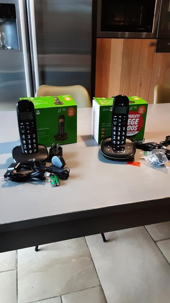 DORO 2 draagbare telefoontoestellen, antwoordapparaat., Telecommunicatie, Vaste telefoons | Handsets en Draadloos, Ophalen of Verzenden