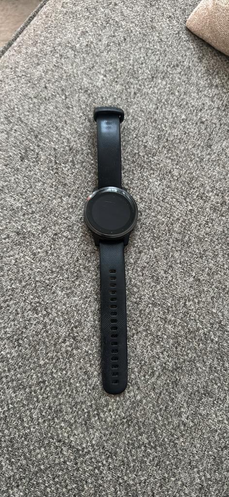 Garmin Vivoactive 4 S, Étanche, Enlèvement, Utilisé, Avancer d'un pas