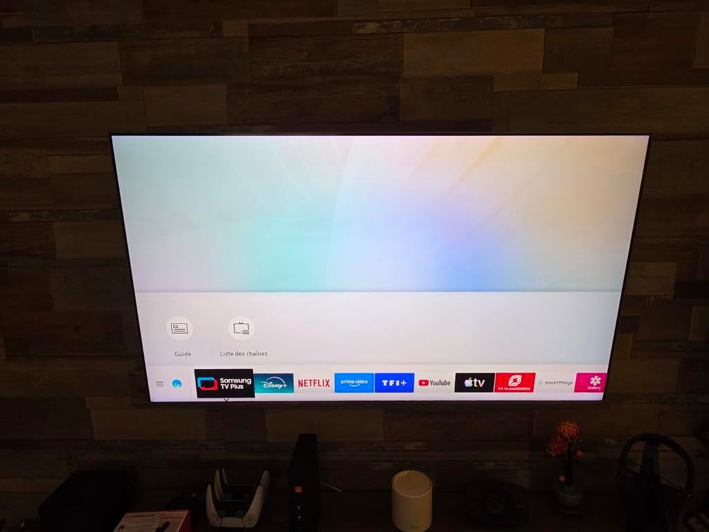 Samsung Q6 (55 ) QLED +Support mural + boîtier Ambilight, QLED, Samsung, Smart TV