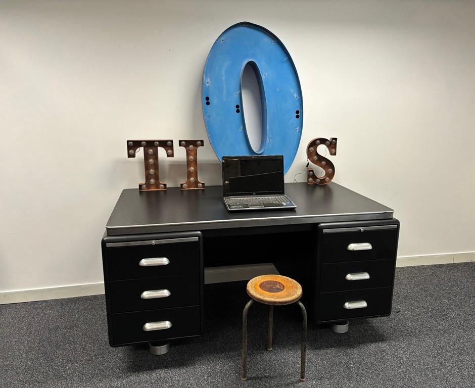 Uniek Ahrend Oda ‘Prominent’ Bureau – Art Deco / Industrieel, Ophalen