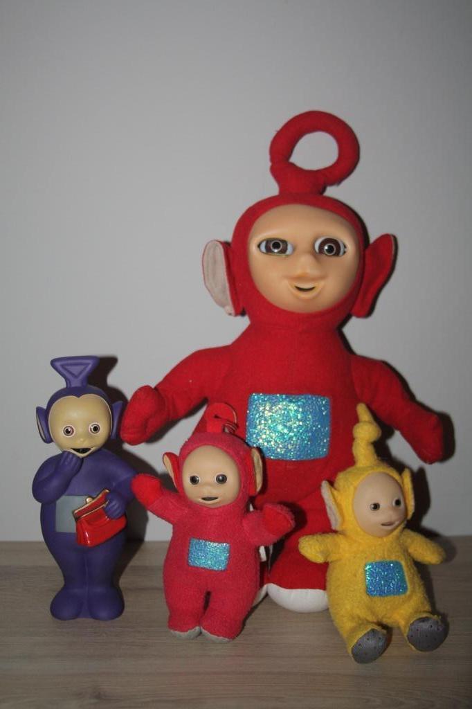 4 x Teletubbies , 1996 , knuffels en plastic popje ,, Enlèvement ou Envoi, Utilisé, TV, Figurine ou Poupée