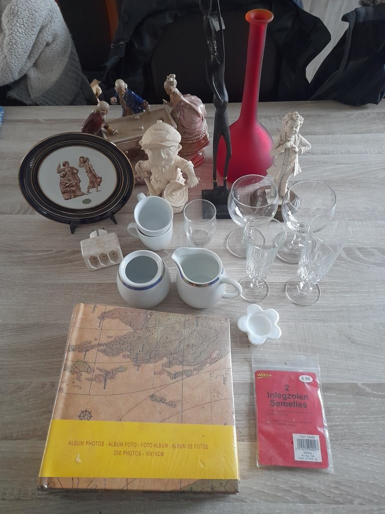 Overschot huisraad en beeldjes foto albums glazen wontergem, Ophalen of Verzenden, Gebruikt