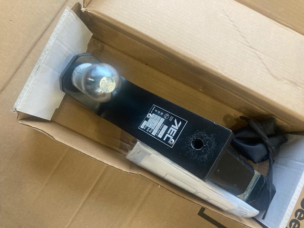 Dodge ram nieuwe trekhaak 125 euro, Auto-onderdelen, Ophalen, Nieuw