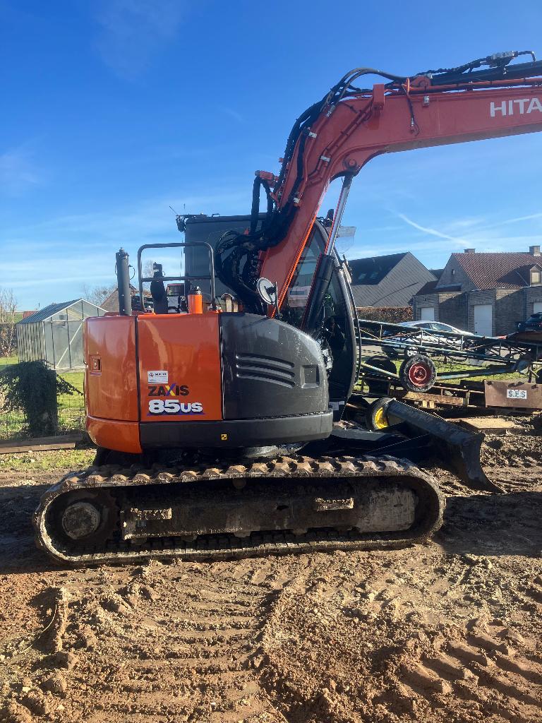 Hitachi zaxis 85us, Zakelijke goederen, Machines en Bouw | Kranen en Graafmachines, Ophalen, Graafmachine