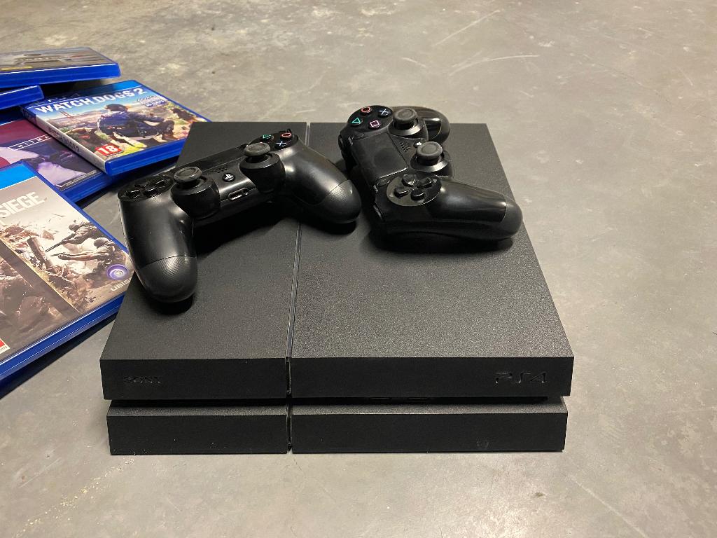 PS4  + controlers + spelletjes, Games en Spelcomputers, Ophalen, Gebruikt, Avontuur en Actie, Vanaf 12 jaar