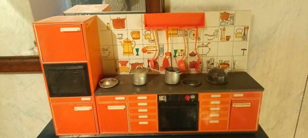 Ancienne petite cuisine en tôle de poupée, Enlèvement, Utilisé, Poupée