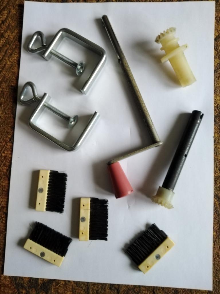 Pièces de rechange pour machine à tricoter, Enlèvement, Utilisé, Tricot, Autres types
