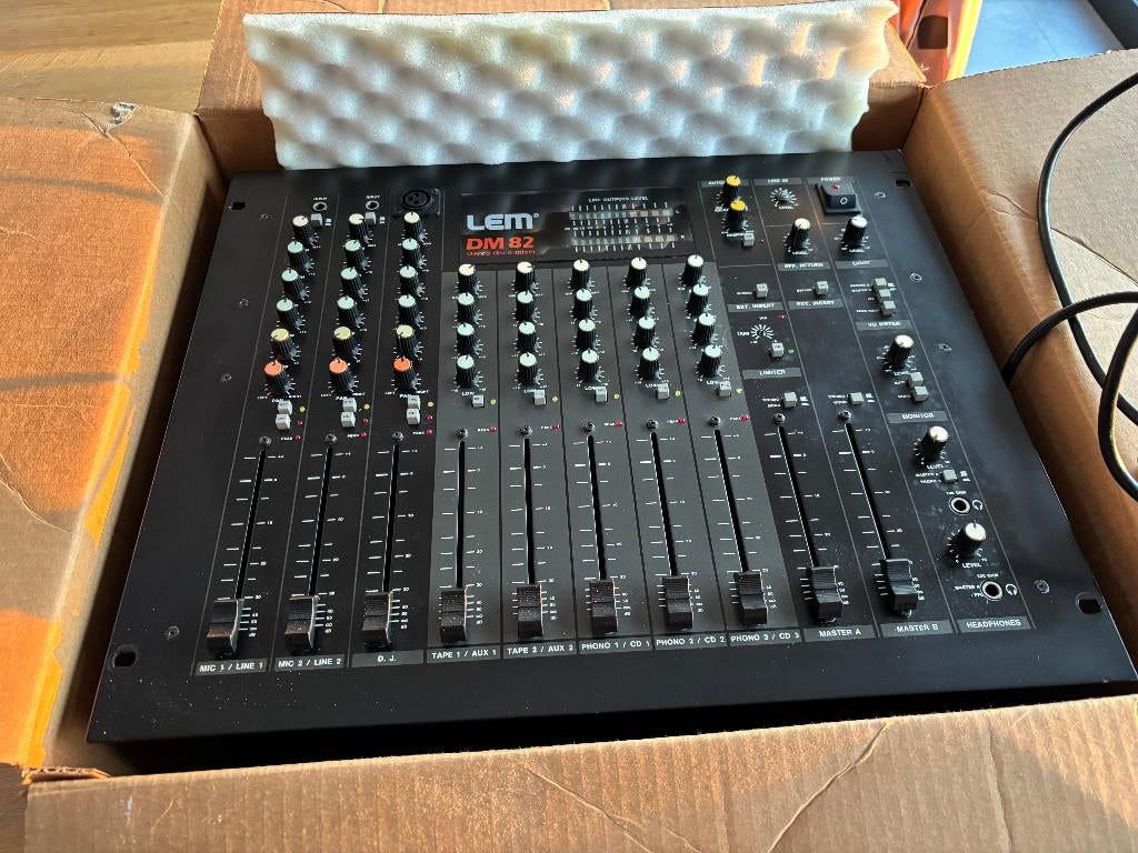 table de mixage LEM DM82, Enlèvement, Utilisé, 5 à 10 canaux, Entrée micro