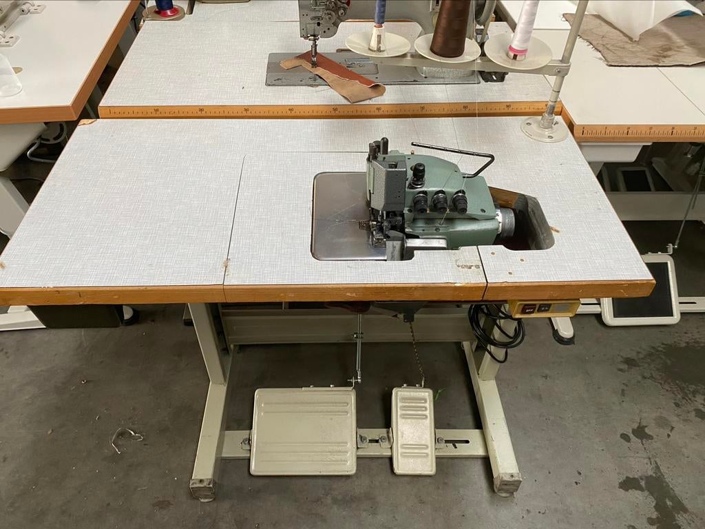 Industriële lockmachine overlock babylock 3draads, Hobby en Vrije tijd, Naaimachines en Toebehoren, Overige merken, Gebruikt, Ophalen of Verzenden