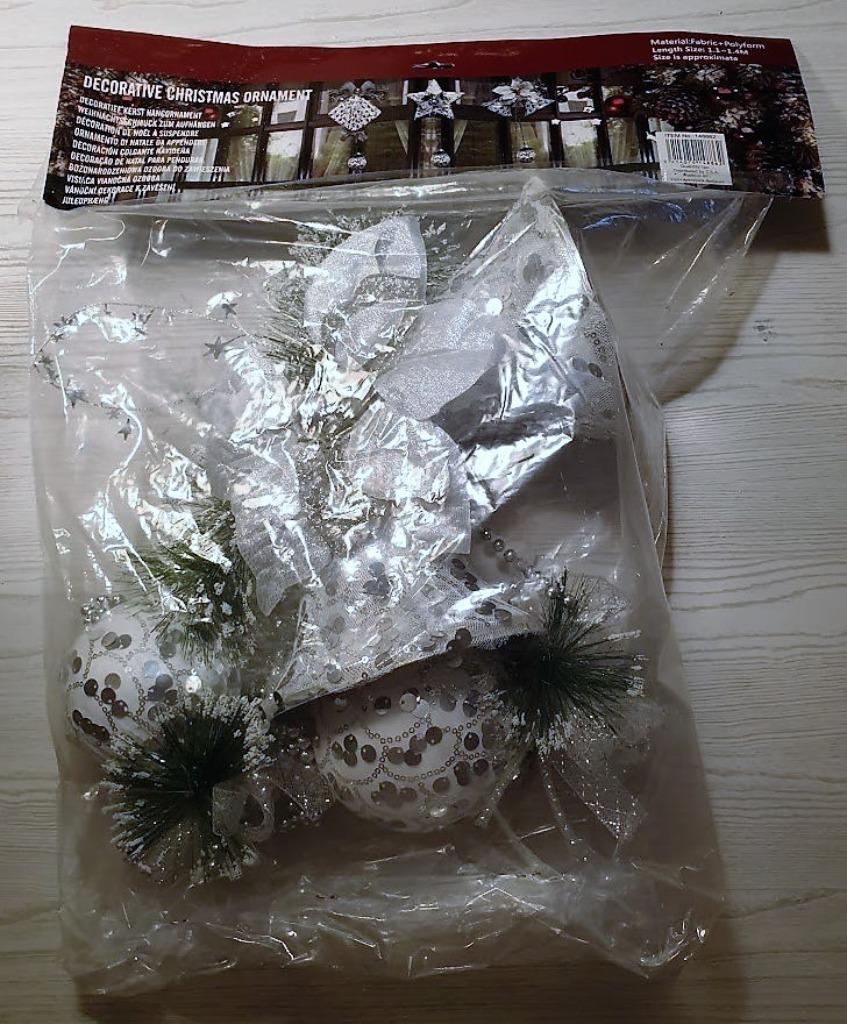 Slinger met klokken en kerstballen - NIEUW, Diversen, Kerst, Ophalen of Verzenden, Nieuw