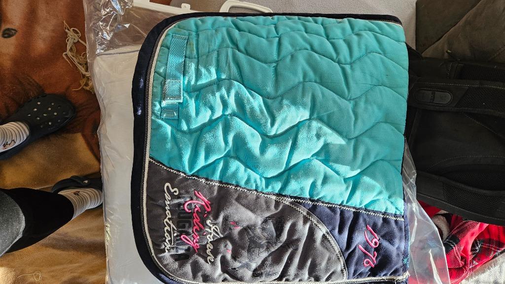 Zadeldoek, Enlèvement, Utilisé, Couverture