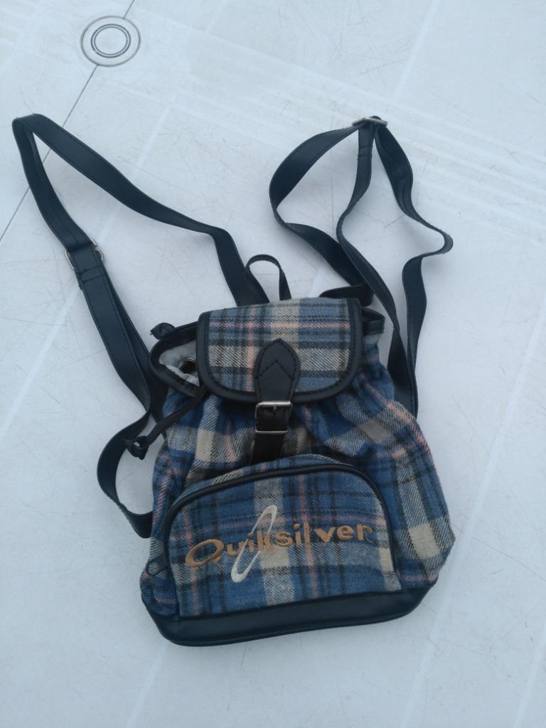 Vintage Quiksilver mini-rugzak uit de jaren 90, Overige merken, Gebruikt, Minder dan 30 cm, Verzenden