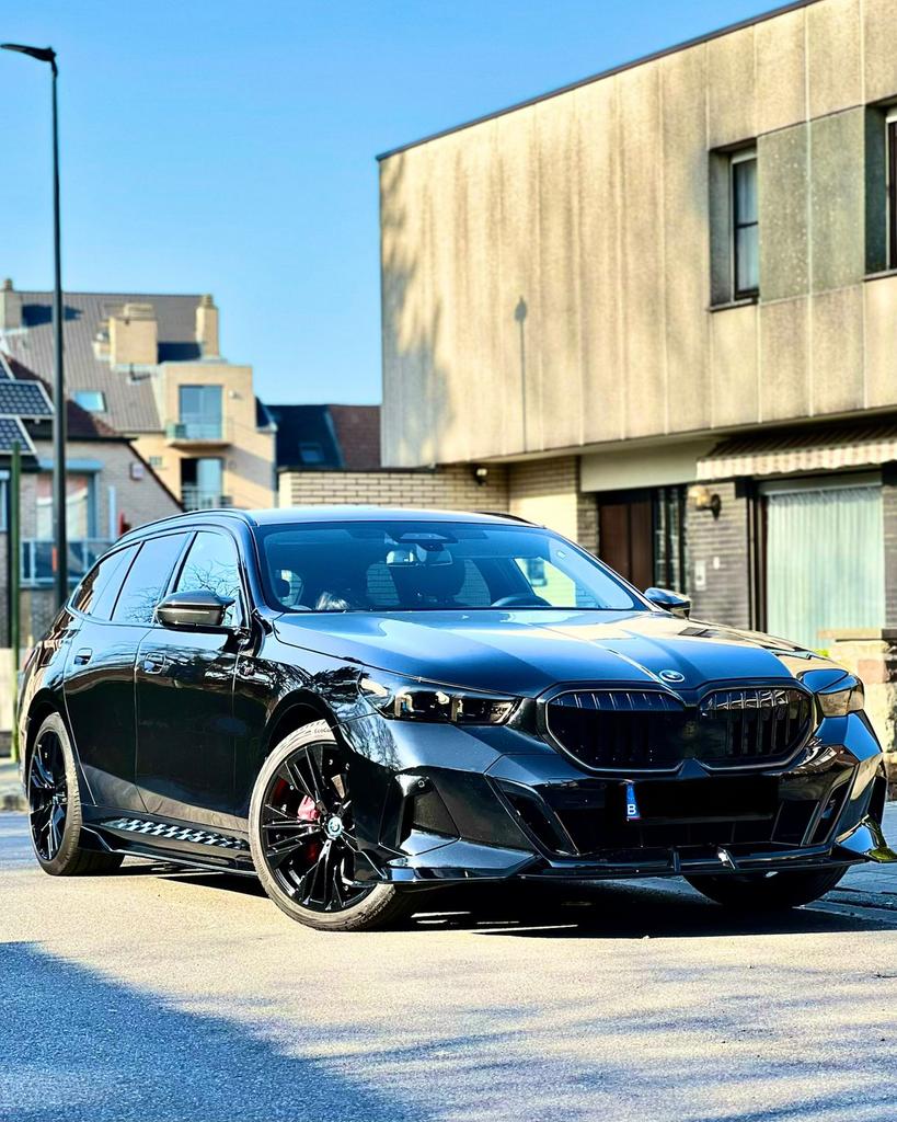 BMW i5 eDrive40 Touring M Sport Pro | PANO | Drive PRO, Autos, Achat, Euro 6, Adapté aux personnes handicapées, Noir