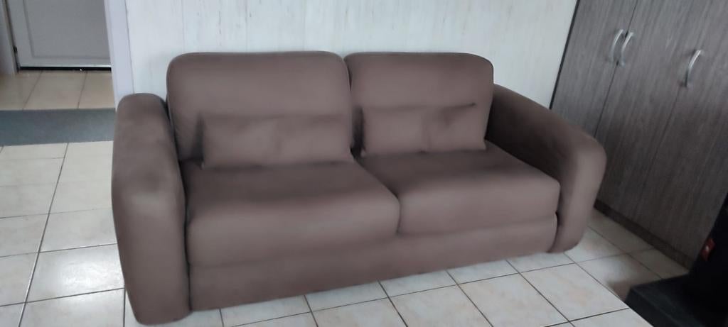 Canapé-lit presque neuf, Enlèvement