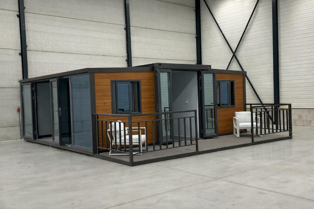 Tiny House met terras en glaswand met 2 openslaande deuren, Tuin en Terras, Nieuw, Ophalen of Verzenden, 400 cm of meer, Metaal