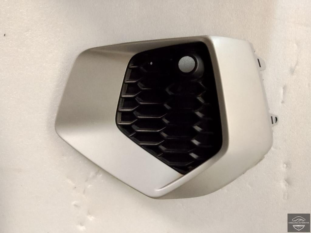 Grille de pare-chocs avant droite Audi A3 8Y 2020+ 8Y0807954, Autos : Pièces & Accessoires, Pare-chocs, AUDI AG, Auto-Union-Strasse 1
85045  Ingolstadt, DE