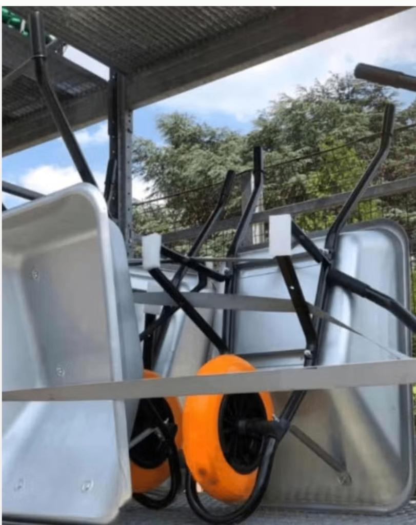 polyvalente kruiwagen lekvrije band, Ophalen, Gebruikt