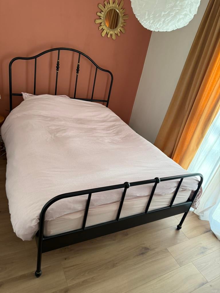 Metalen ikea bed, Ophalen, Zo goed als nieuw