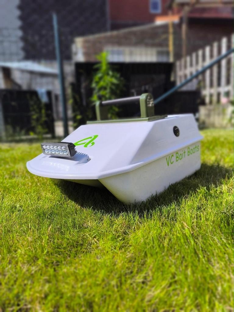 Voerboot vc baitboat, Ophalen, Nieuw