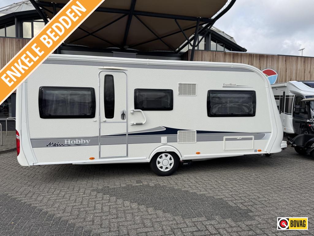 Hobby Excellent 495 UL 2013 MOVER + NIEUWE TENT!, Caravans en Kamperen, Caravans, Rondzit, Hobby, 4 tot 5 meter, 2 aparte bedden