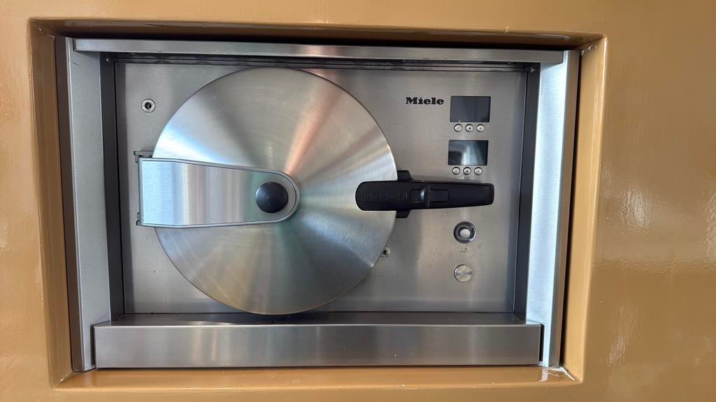 Miele stoomoven DG4164, Enlèvement, Utilisé