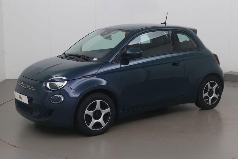 Fiat 500 e- 42 kwh passion 118 AT, Auto's, Automaat, 4 zetels, Zwart, 1365 kg