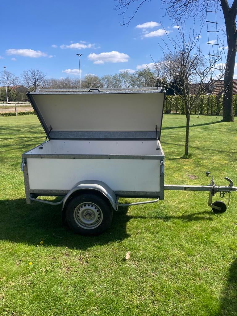 Bagagewagen te huur, Enlèvement, Comme neuf