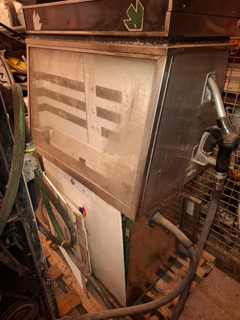 2 Pompes à essence ancienne, Enlèvement, Utilisé, Autres types