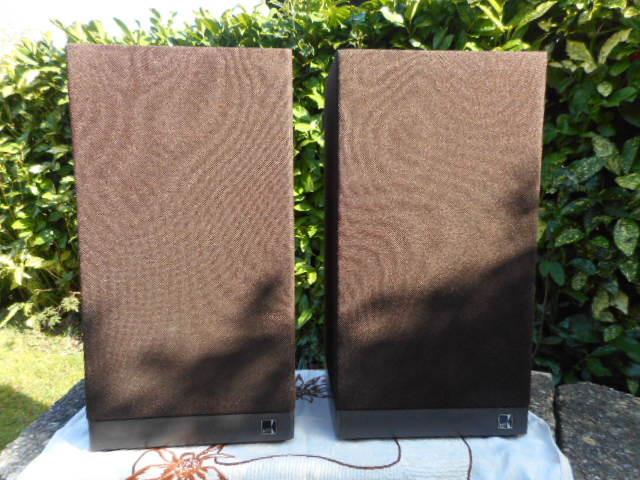 KEF 303, Audio, Tv en Foto, Luidsprekerboxen, Zo goed als nieuw, Minder dan 60 watt, Front, Rear of Stereo speakers, Ophalen