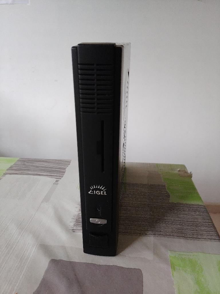 Thin Client IGEL-3/4 600MHz 256Mb RAM 512MB Flash NEW, Informatique & Logiciels, Ordinateurs de bureau, Neuf, Moins de 2 Ghz, Moins de 4 GB