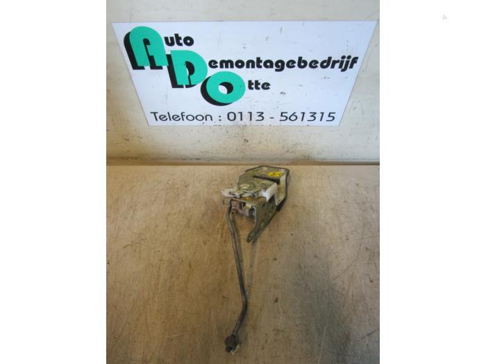 Serrure portière mécanique 2portes gauche d'un Honda Civic, Autos : Pièces & Accessoires, Carrosserie & Tôlerie, Honda, -, 3 mois de garantie