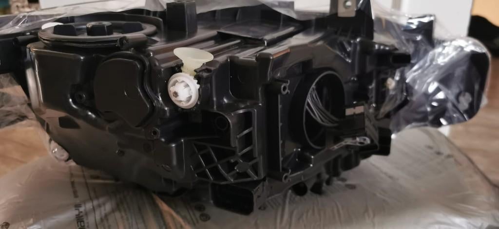 Phare BMW Série 3 F30 F31 Xenon LED gauche neuf, Ophalen, Nieuw, BMW