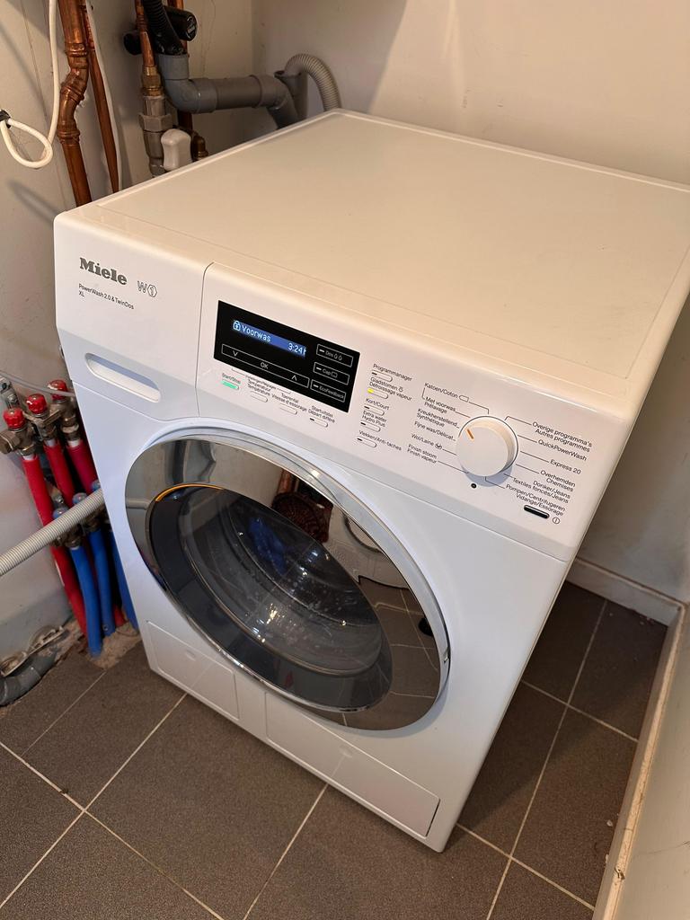 Miele W1 WKH272, Elektronische apparatuur, Wasmachines, Gebruikt, 8 tot 10 kg, Ophalen of Verzenden, 1600 toeren of meer
