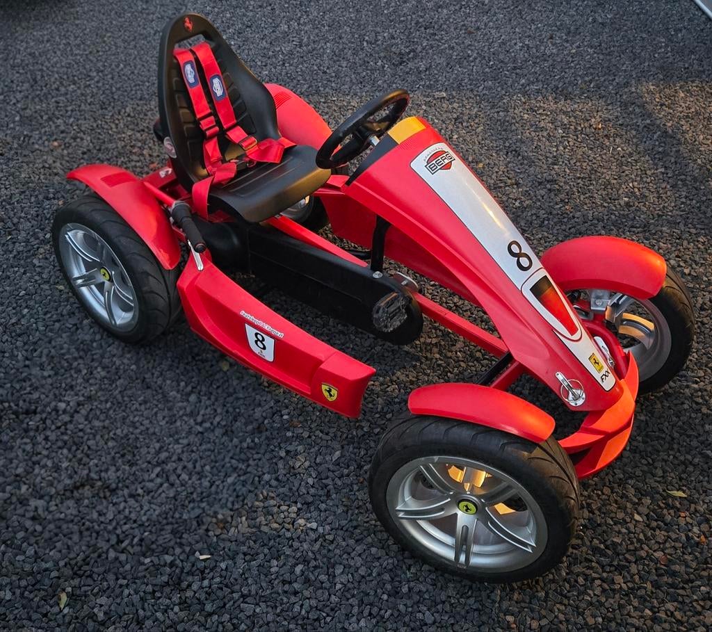 Limited edition berg Ferrari gocart, Kinderen en Baby's, Speelgoed | Buiten | Skelters, Ophalen of Verzenden, Nieuw, Berg, Vrijloopautomaat