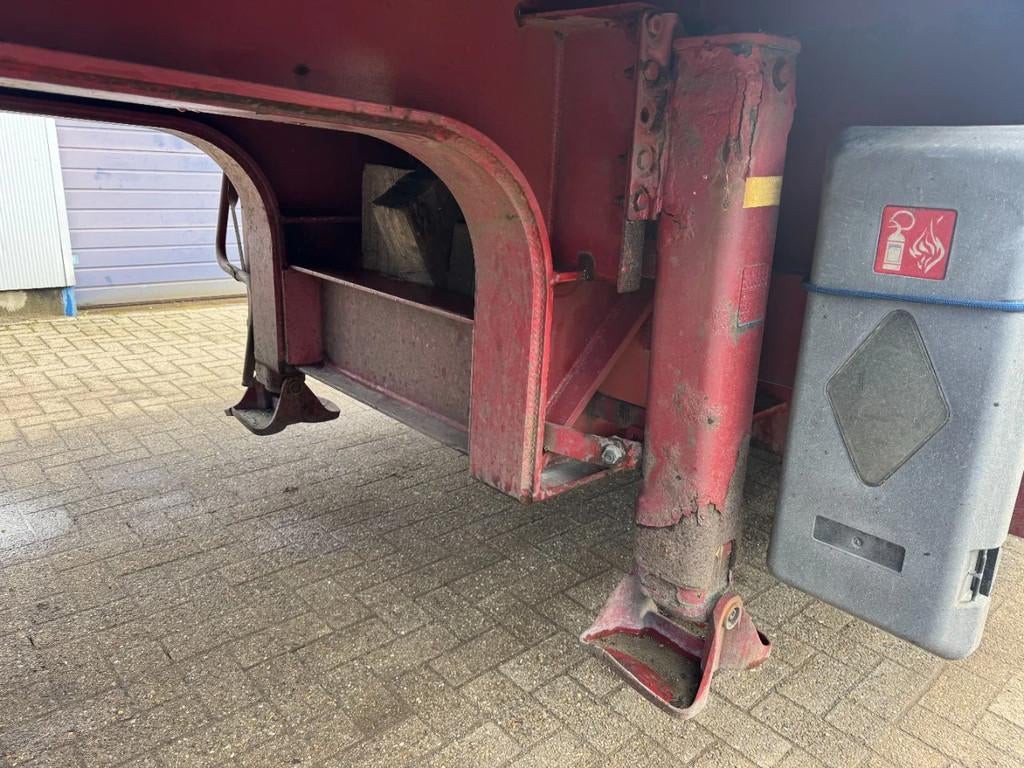 Verem *GIGANT AXXLES-1 STEERINGAXXLE+RAMPS* (bj 2007), Autos, Rouge, Achat, Entreprise, Autres carburants