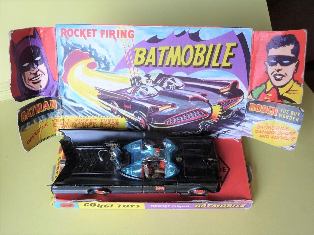 Corgi Batmobile Nr.267 - 1966  "  RED BAT HUBS ", Ophalen of Verzenden, Gebruikt, Auto, Corgi