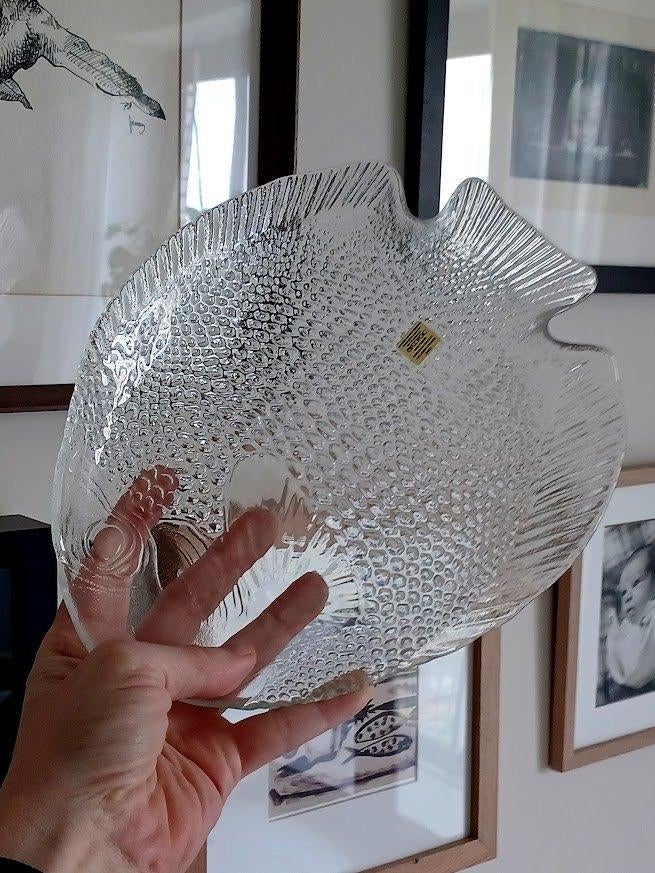 Vintage Arcoroc visservies (1 serveerschaal + 6 borden), Huis en Inrichting, Keuken | Servies, Zo goed als nieuw, Compleet servies