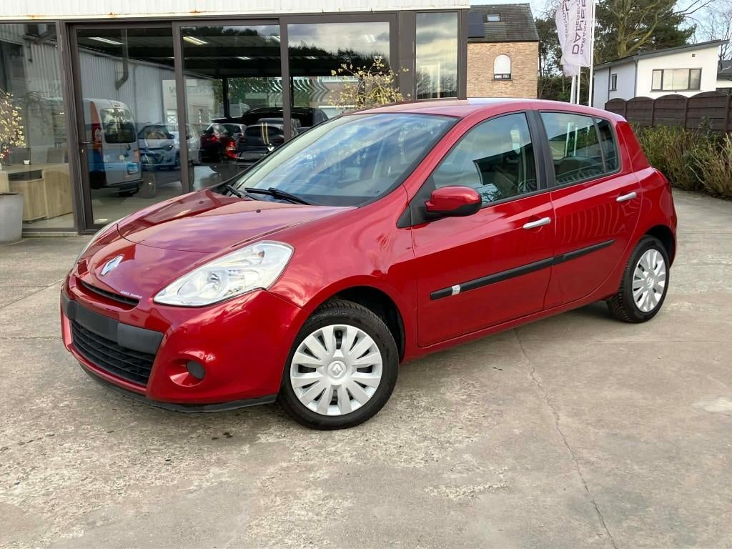 Renault Clio 1.2i GPS, Autos, Renault, Rouge, 139 g/km, Boîte manuelle, Entretenue par le concessionnaire