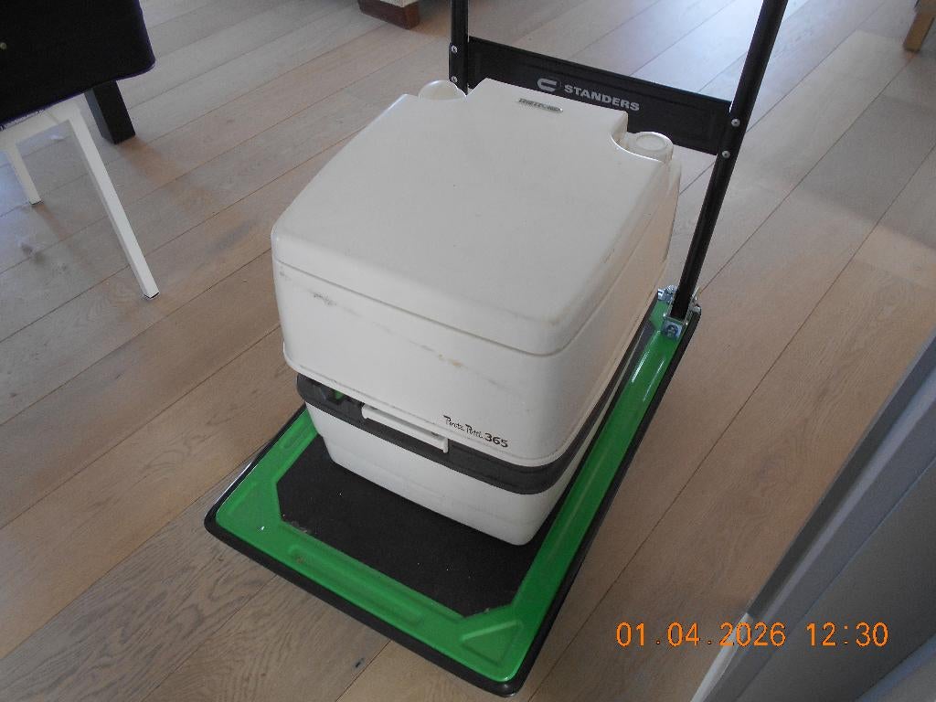 wc chimique tetra potti, Enlèvement, Utilisé