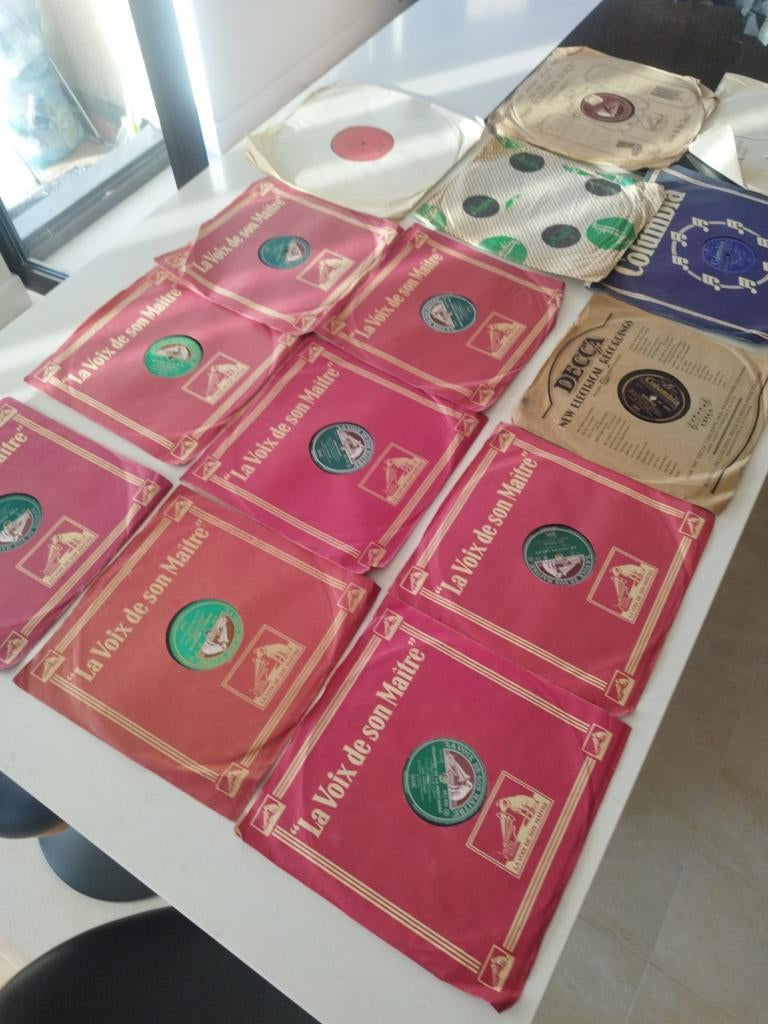 Set van 14 vintage grammofoonplaten (78 toeren) 
Mededelin