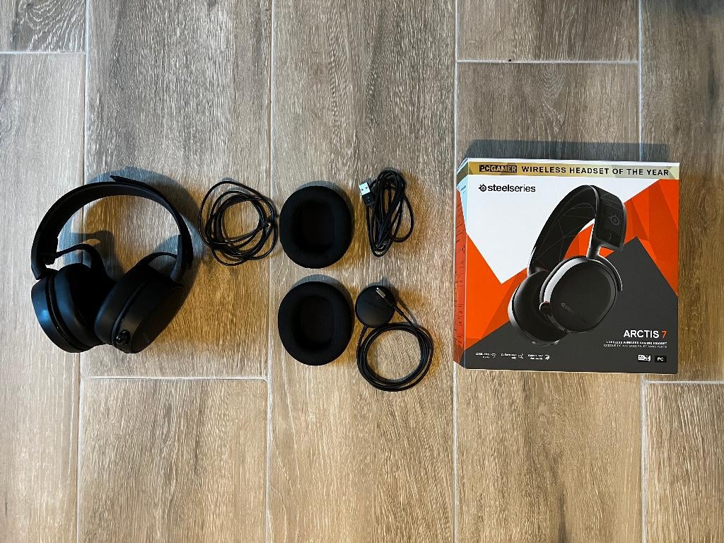 Steelseries Arctis 7 Zwart (2019 edition), Computers en Software, Headsets, Mute-functie, Ophalen of Verzenden, Zo goed als nieuw