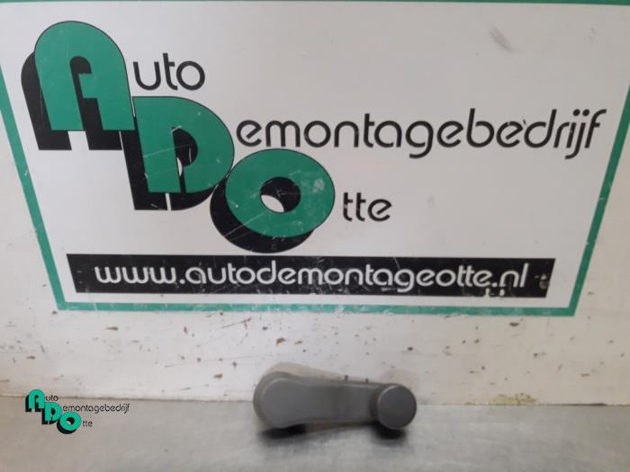 Manivelle de vitre d'un Mercedes Sprinter (Sprinter 95-), 3 mois de garantie, Utilisé, -, -