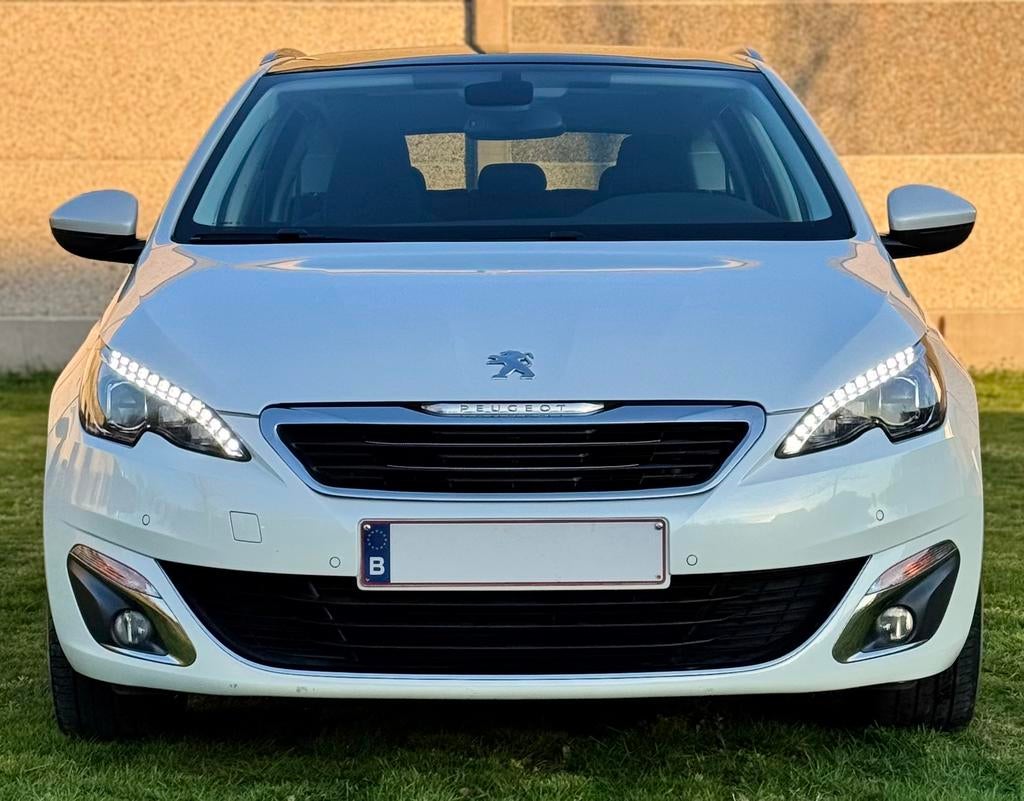 Peugeot 308, Auto's, Stof, 1199 cc, Wit, https://public.car-pass.be/vhr/ee922444-61dd-4f8a-9d44-f466b2c1c148?lang=nl