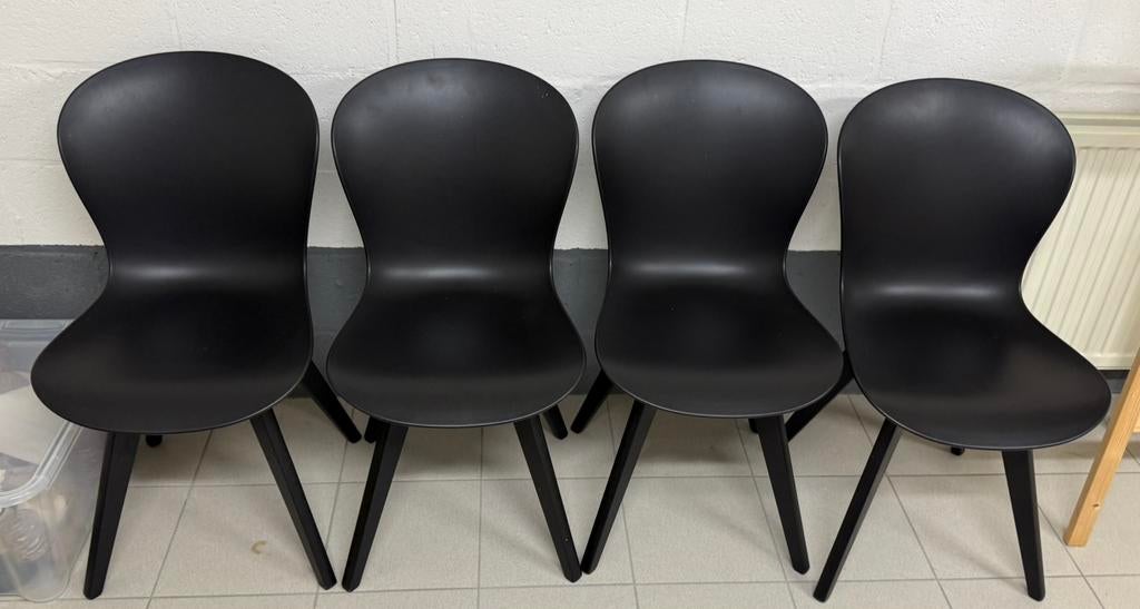 4 stoelen voor keuken of living in zeer goede staat, Huis en Inrichting, Stoelen, Ophalen, Zwart, Vier, Modern