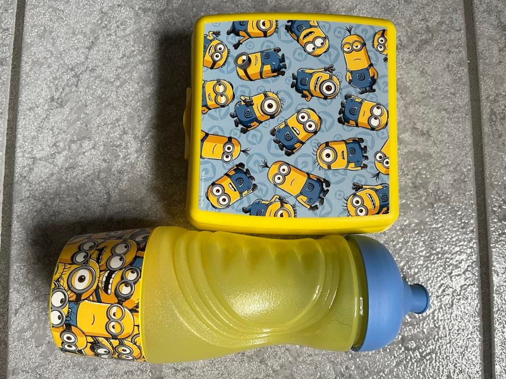 Gourde et boite minions Tupperware neuf, Kinderen en Baby's, Overige Kinderen en Baby's, Ophalen of Verzenden, Nieuw