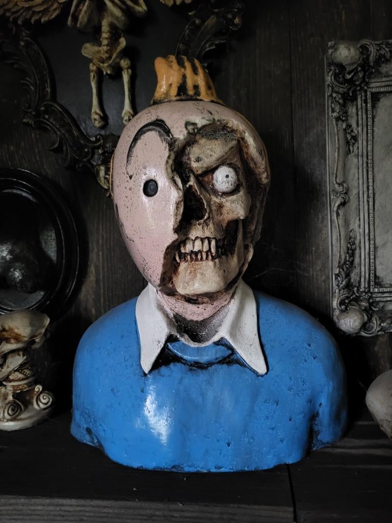 Bust tintin tête de mort