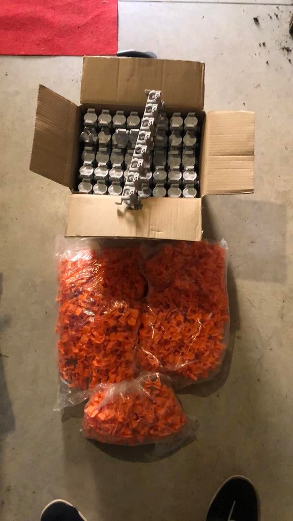 Clips vloerverwarming ong 700 stuks, Ophalen, Nieuw