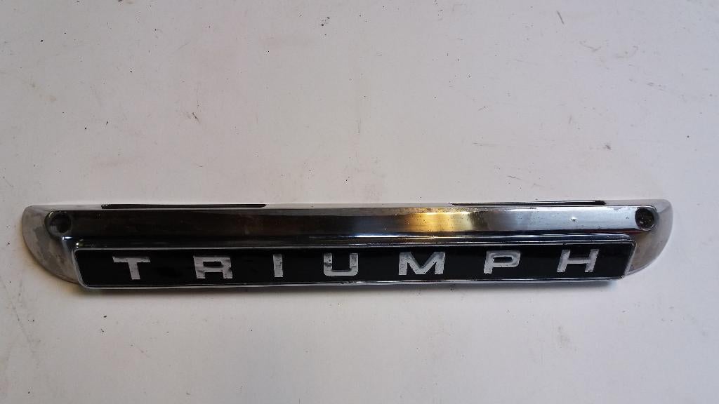 Triumph Spitfire 1500 bumper naam plaat, Gebruikt, Voor, Triumph, Ophalen of Verzenden