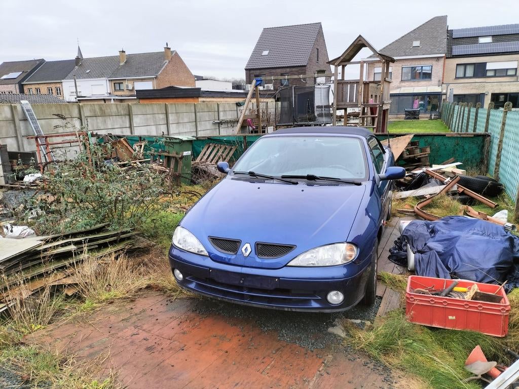 Renault megane cabrio 1.4 1999, Auto's, Renault, Particulier, Centrale vergrendeling, Elektrische buitenspiegels, Elektrische ramen