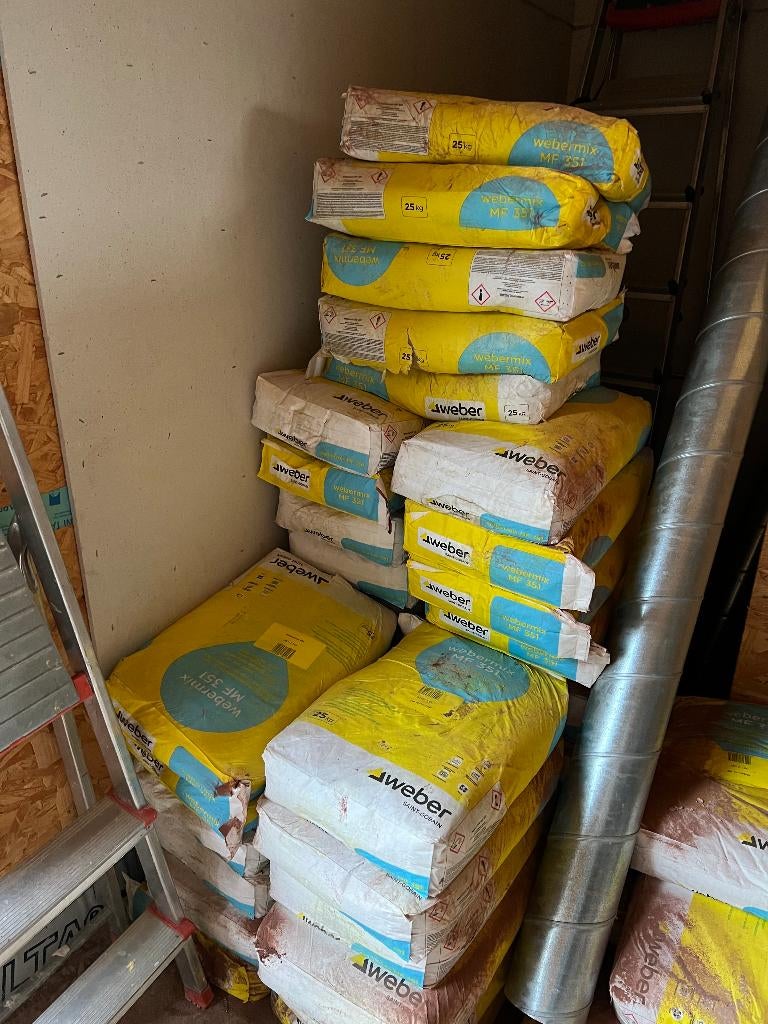 36 zakken Webermix MF 351 Kleur: 2335 / 5 euro per zak, Doe-het-zelf en Bouw, Metselstenen, Ophalen, Nieuw, Overige typen